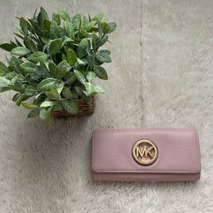 Light Pink Michael Kors Wallet